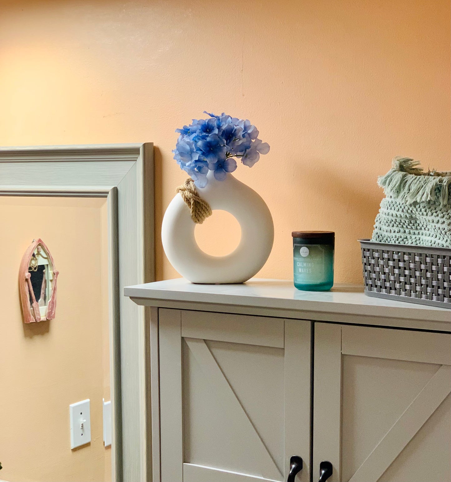 Roped Donut Vase